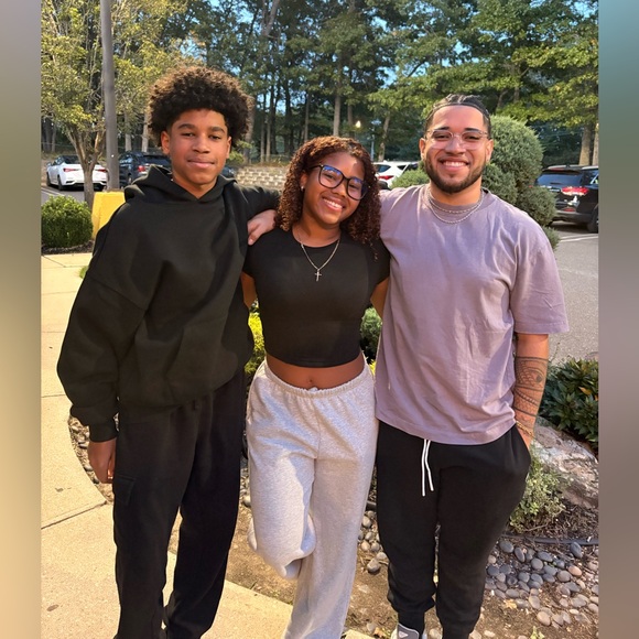 Meet your seller? - Picture 4 of 16